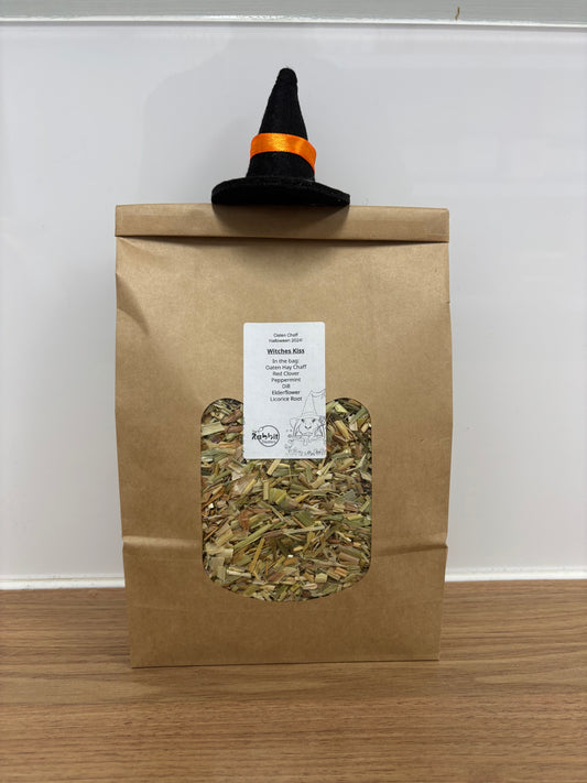 Witches Kiss - Red Clovers, Peppermint, Dill, Elderflower & Licorice Root Oaten Chaff - Halloween 2024